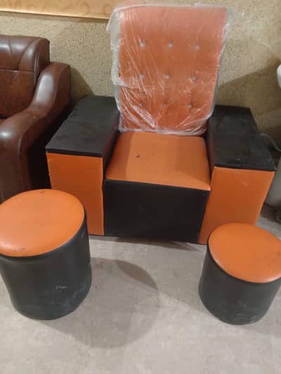 Meni Pedi chair with 2  stools