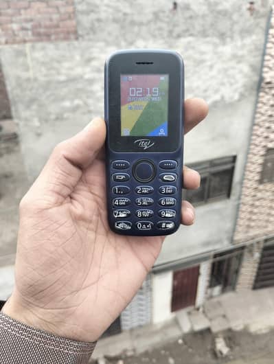 itel Keypad phone pta approved