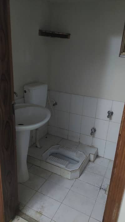 10 M double storey corner house in Askari 14 Rawalpindi