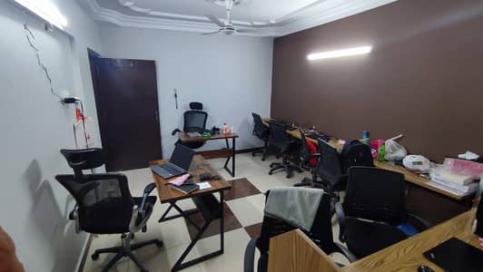 NEWLY RENOVATED COMMERCIAL OFFICE 300SQ. FT FOR RENT IDEAL LOCATION