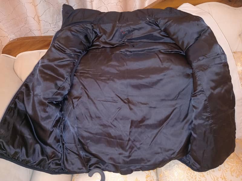 LIGHTWEIGHT PUFFER JACKET 6