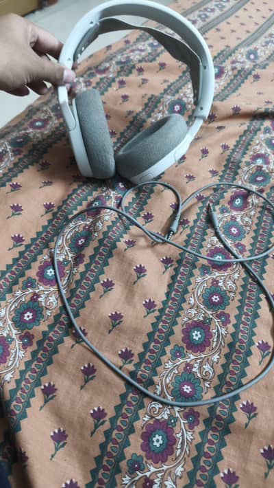 STEEL SERIES HEADEST  Artics nova 1P