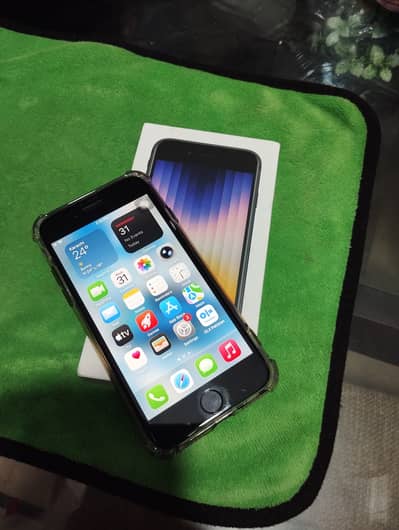 iPhone SE 3th generation with box with original cabal