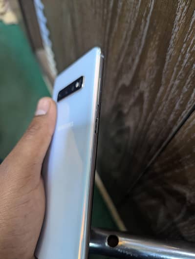 S10 plus good condition minor dot  janin 03085643404