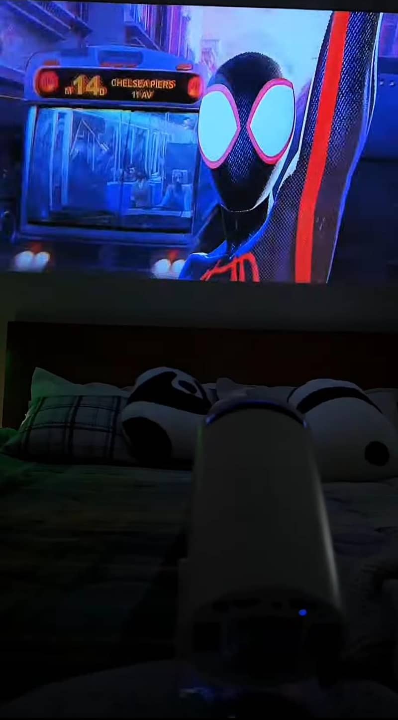 HY300 PRO PLUS ANDROID PROJECTOR 2