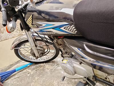 honda 125. Sukkur No: 2017 model
