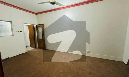 Single Bed For Rent (For Bachelors)