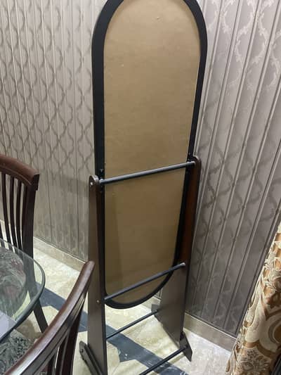stand mirror