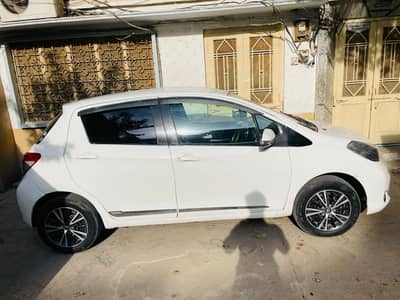 Toyota Vitz for sale 2011/2014 exchange possible whatsapp only