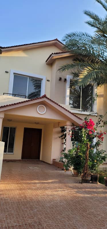 Iqbal Villas 152sq yd Close to Entrance of BTK 3Bed One Unit Villas FOR SALE