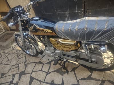 Honda 125 2025 Gold Edition