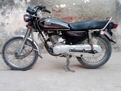 Honda 125 Good looking bike