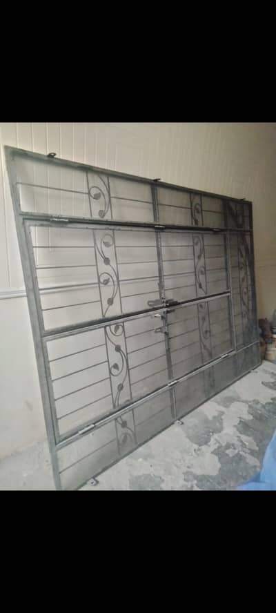 2 door grill ( 6 by 8 ) feet