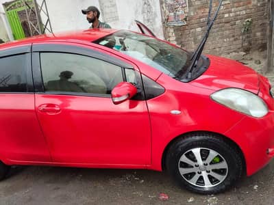TOYOTA VITZ 1.3