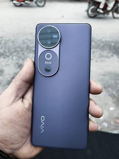 vivo v40 for sale original condition 12+12/256gb