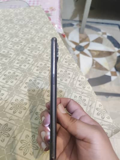 (Oppo F17 pro)