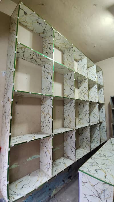 2 adad bardaney r ak counter ha bilkul new condition me