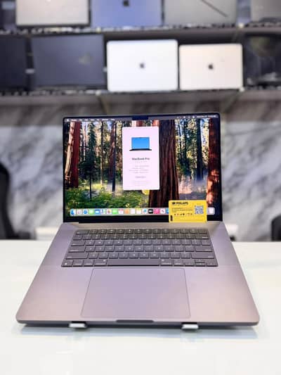 MACBOOK PRO "16" M4 MAX 64GB RAM AND 2TB SSD