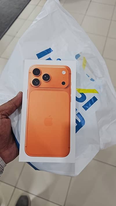Apple iPhone 17 Pro Max (  رابطہ: Jhanzaib Khan – 0332 3039145)
