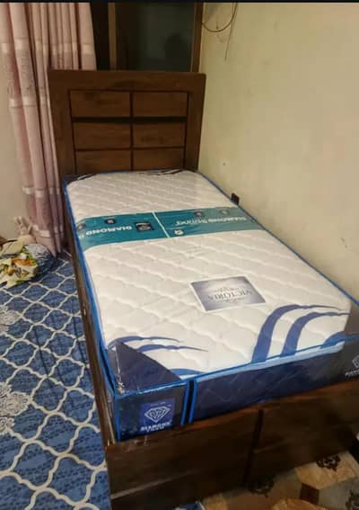 wooden bed just like new 3 x 6