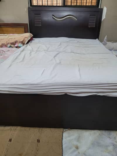 Bed with Mattress