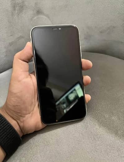 iPhone 11 factory unlock non-PTA 64GB Baaki pictures, check Karlo