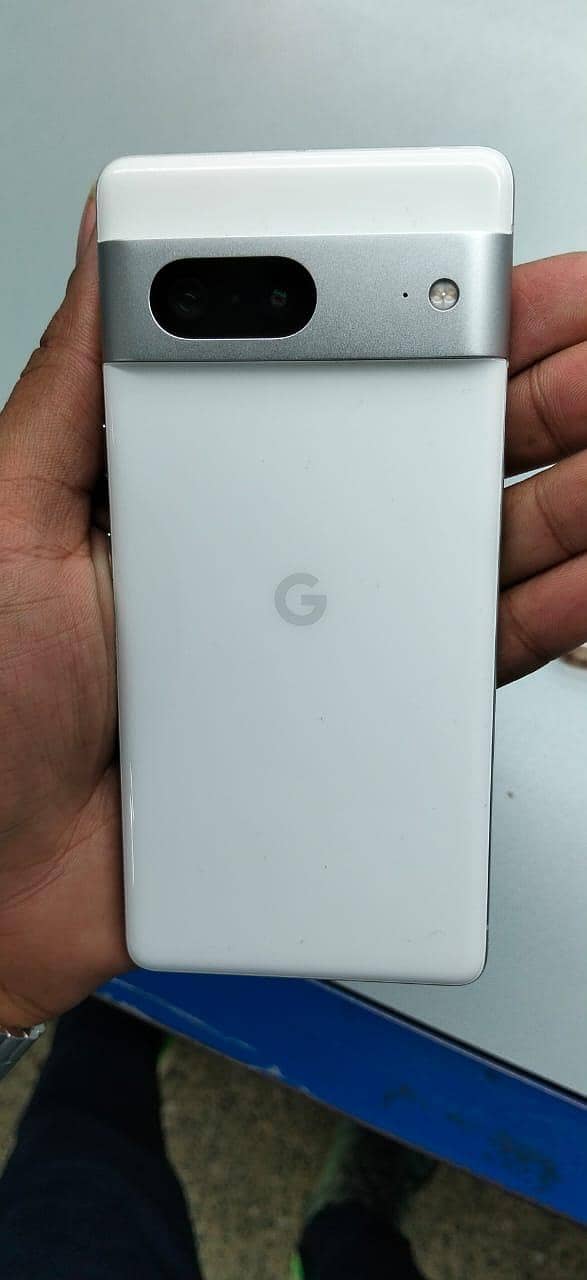 Google pixel 7 4