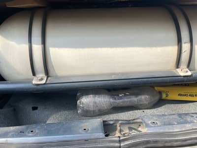 CNG Cylinder with Kit