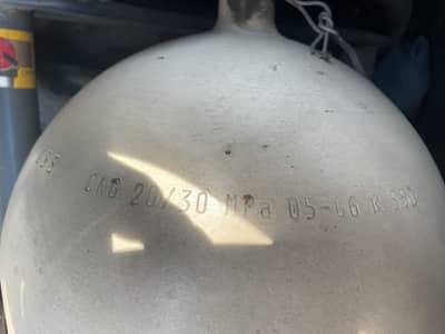 CNG Cylinder with Kit