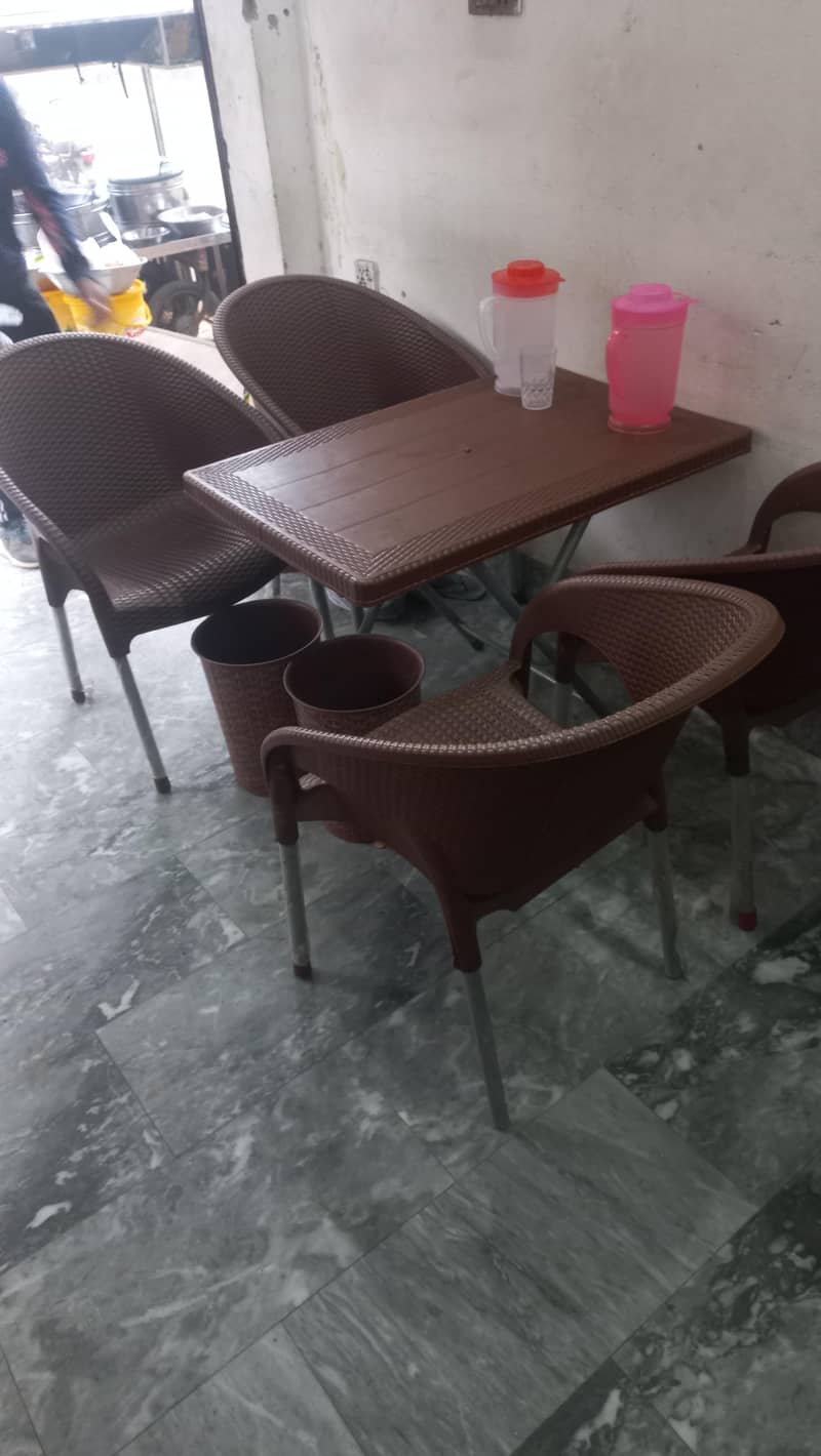 بار بی کیواور فرائ  کا مکمّل سامان 3