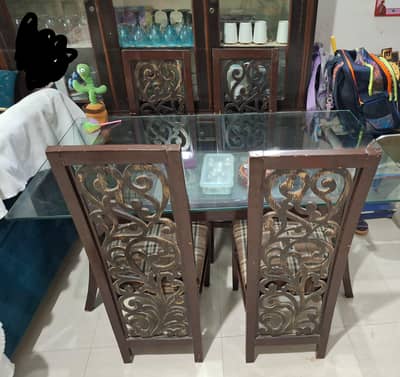 urgent sale dinning Table with four chairs