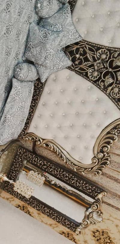 Champion color Bed set with Dressing table