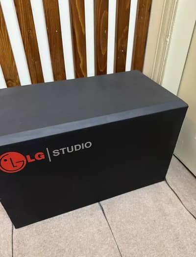 lg studio bass tube