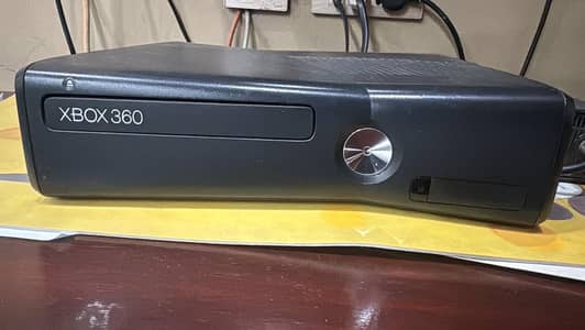 Xbox 360 Slim