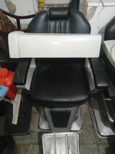 Beauty salon Saman Almost New