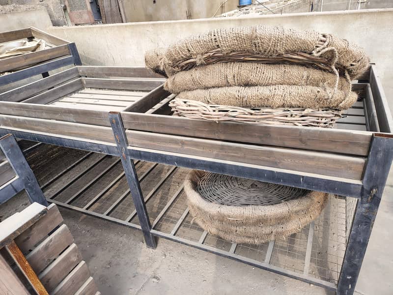 F&V display counters 4