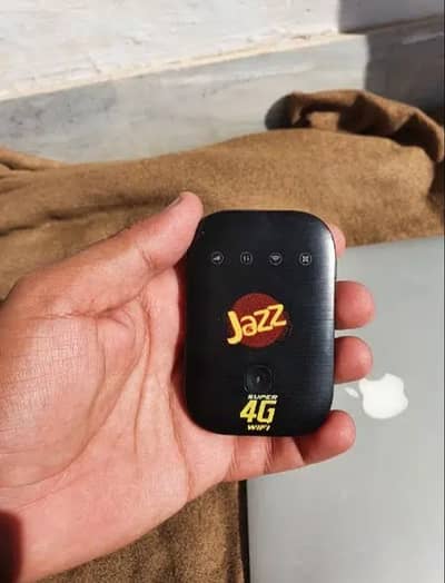 JAZZ SUPER 4G UNLOCKED INTERNET DEVICE WIFI FULL BOX WARRANTY 9 MONTHS