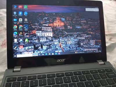 Acer Chromebook  10/8 condition with original charger