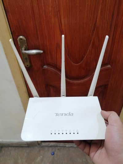 Tenda f3 wifi router