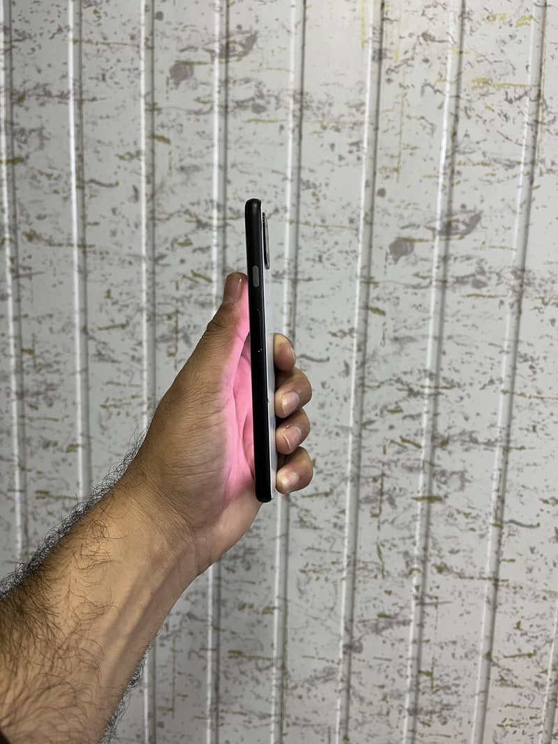 Google pixel 4         03392200046 2