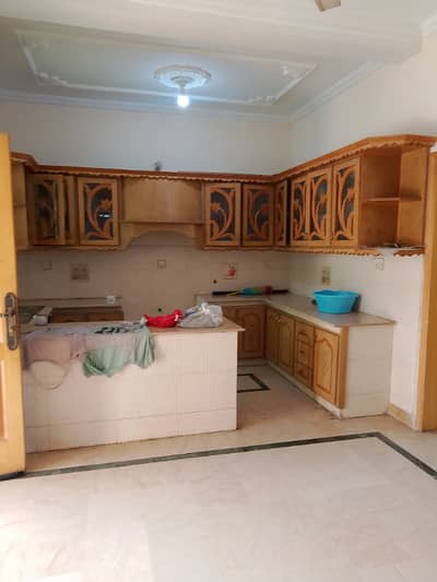 5 Marla lower Portion upper lock available for rent in Johar Town Q block