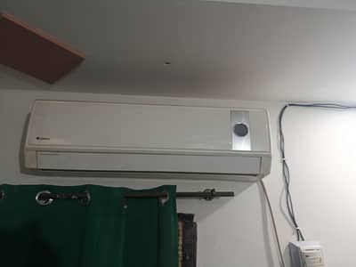 Gree Split AC. with excellent condition. capacity is 1.5Ton.