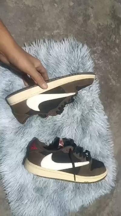Original Aj1 Travis Scott mocha size 43