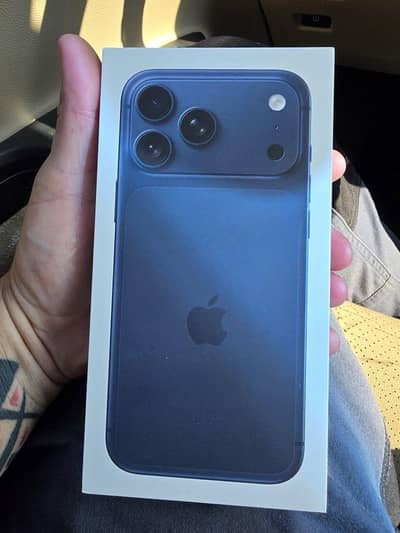 Iphone 17 pro max 256 gb New Box Packed ( Non PTA)