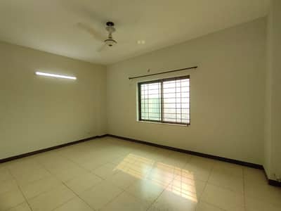 10 Marla 3 Bed Flat On 2nd Floor Available For Rent In Askari-11, Lahore