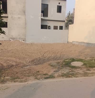 10 Marla Residential (All Dues Clear) Plot For Sale In Diamond Block Park View City Lahore