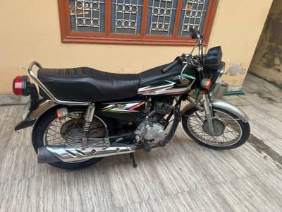 Honda CG 125 (Black Edition)