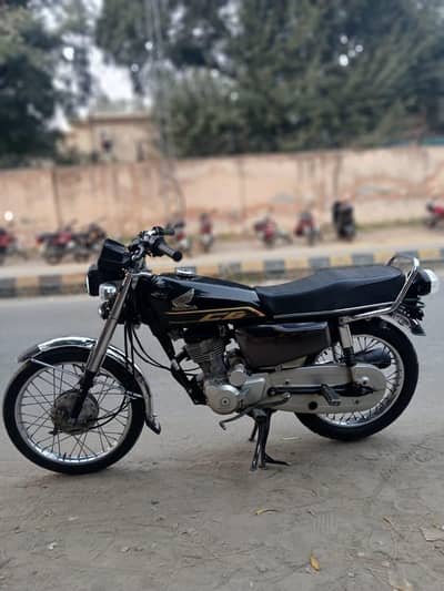 HONDA FOR SALE . 5 STROKE, SELF STRT