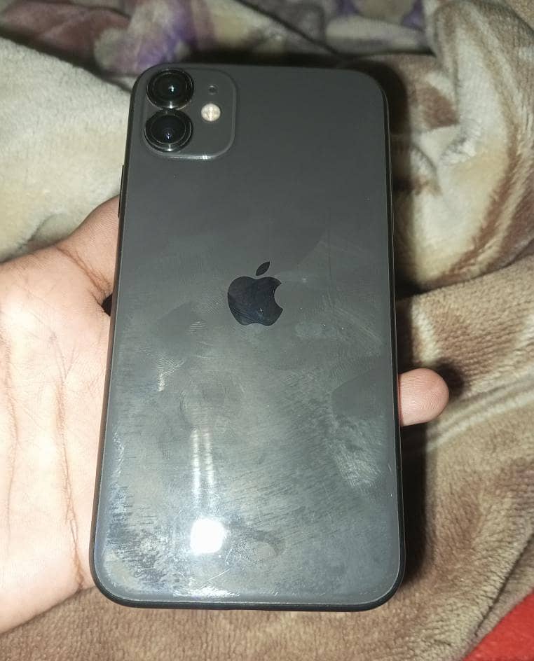 IPHONE 11 0
