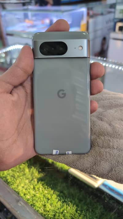Google pixel 8 5G 8/128 fresh 10/10 condition pta approved waterpack
